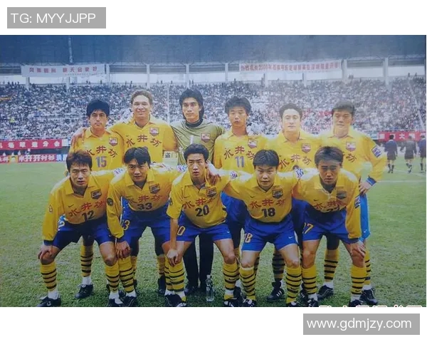 深圳足球队的成长历程与奋斗精神全景纪实